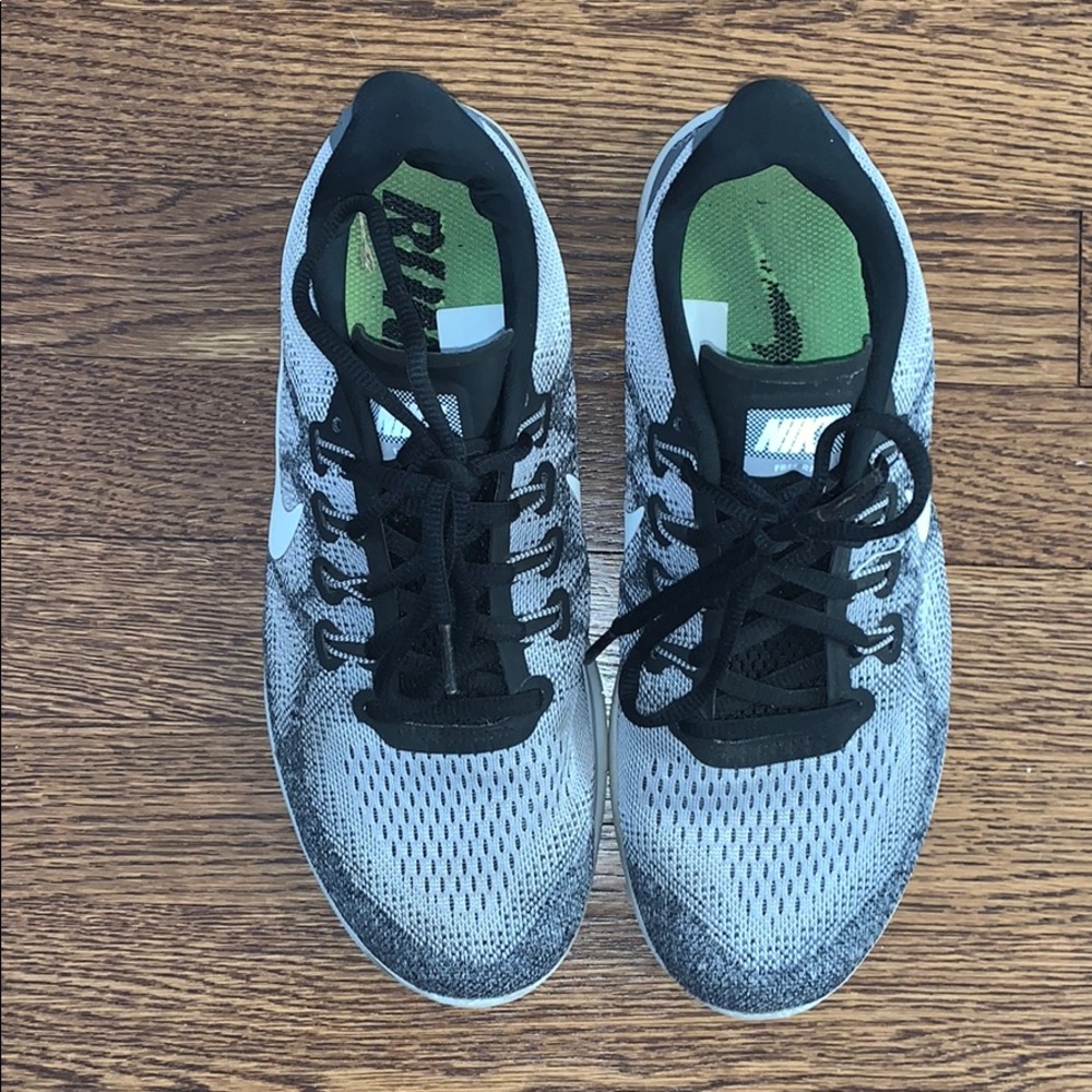 Nike Free Runs